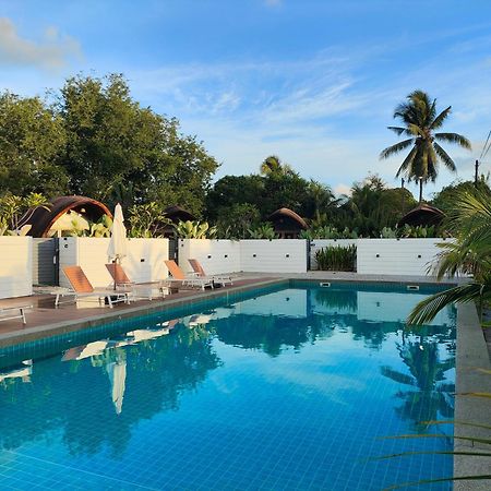 Found Mansion Otel Pantai Cenang  Dış mekan fotoğraf