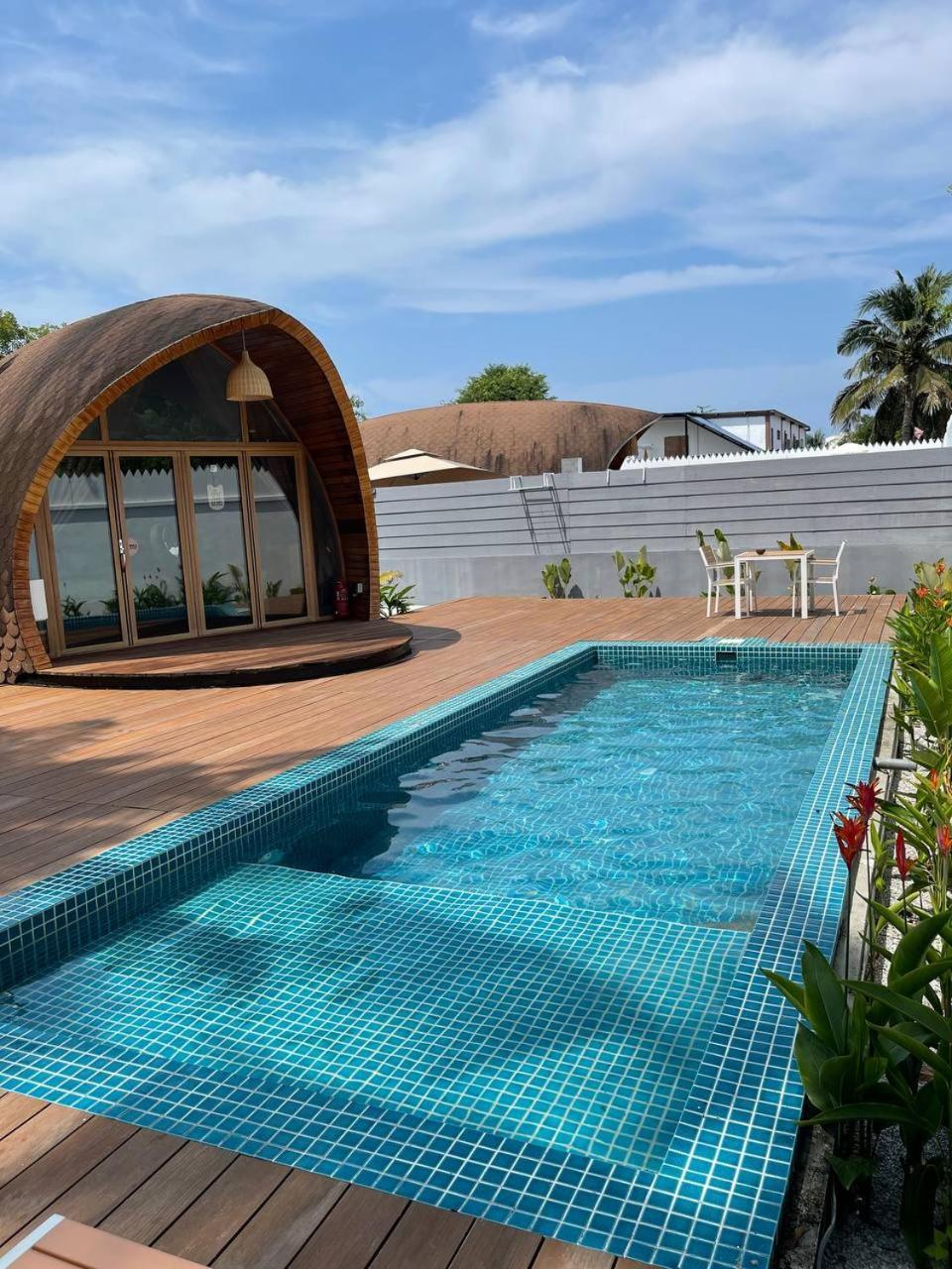 Found Mansion Otel Pantai Cenang  Dış mekan fotoğraf