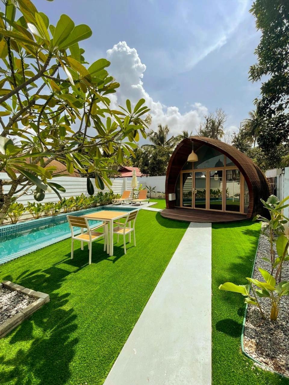 Found Mansion Otel Pantai Cenang  Dış mekan fotoğraf