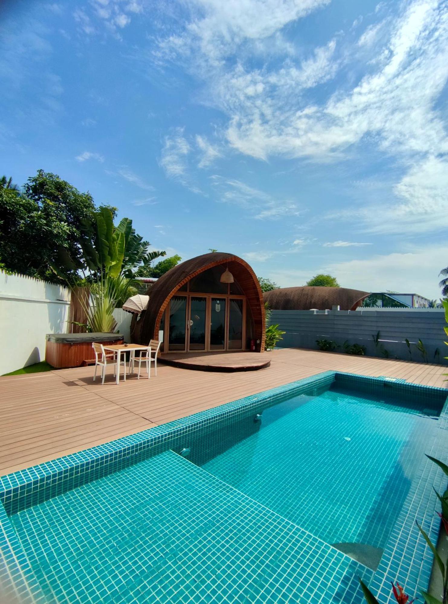 Found Mansion Otel Pantai Cenang  Dış mekan fotoğraf
