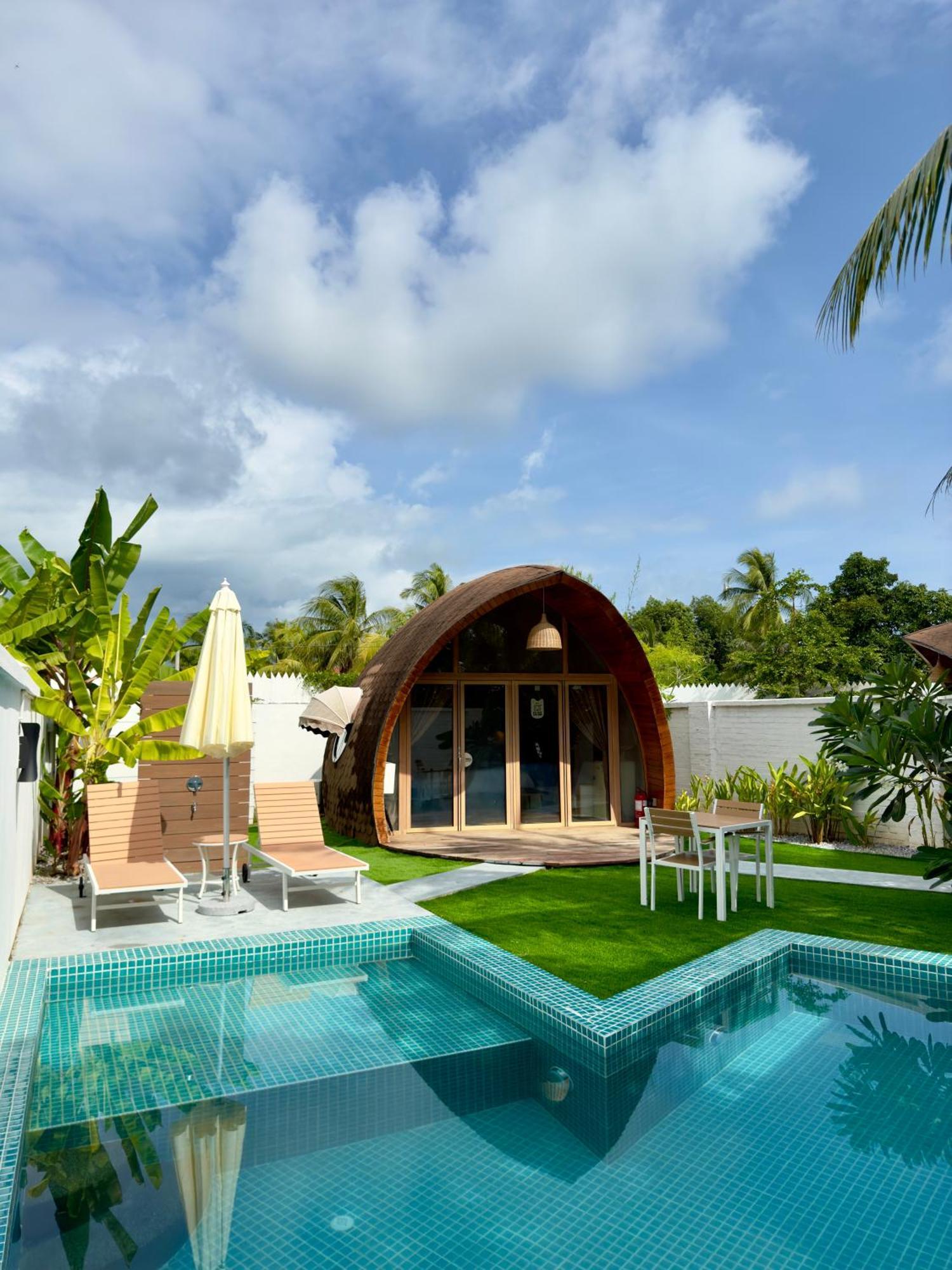 Found Mansion Otel Pantai Cenang  Dış mekan fotoğraf